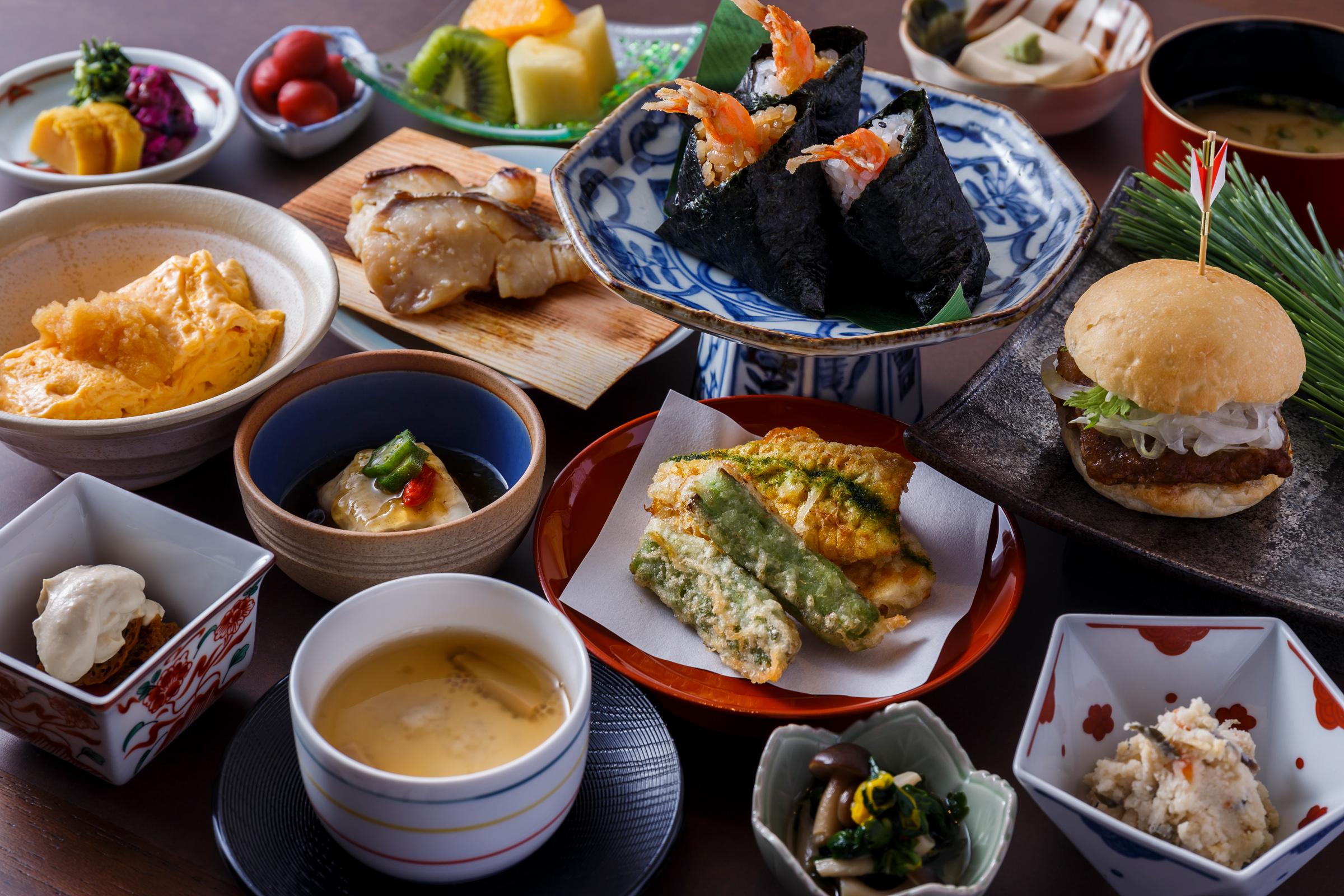 Hotel The Celestine Kyoto Gion Exterior foto A selection of Japanese cuisine