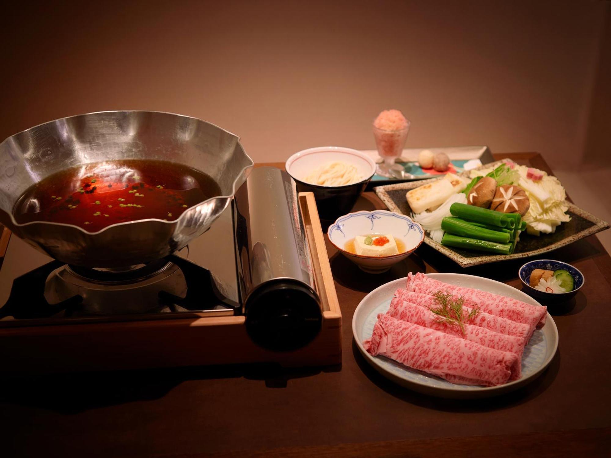 Hotel The Celestine Kyoto Gion Exterior foto A set of dishes prepared for a hot pot
